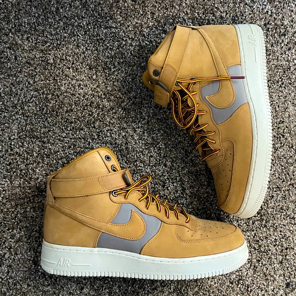 Nike Air force 1 high '07 premium wheat. Size 12 men's EUC